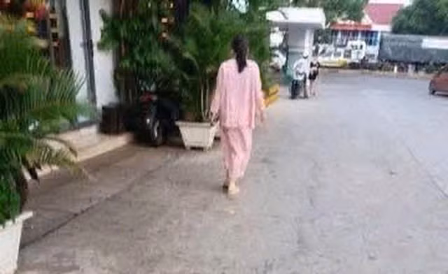 Nghi tram cam sau sinh, nguoi me bo con tho lai roi tu tu