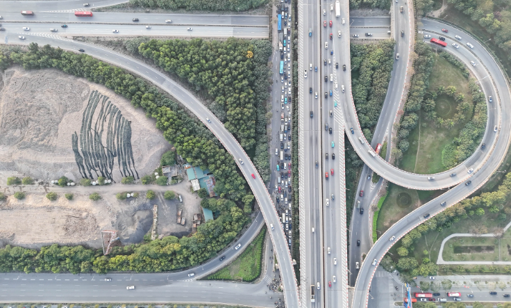 Trong chiều nay, các tuyến đường cửa ngõ phía Nam của Hà Nội đều xảy ra ùn tắc kéo dài khiến việc di chuyển của người dân vô cùng vất vả. (Ảnh Dân Trí)