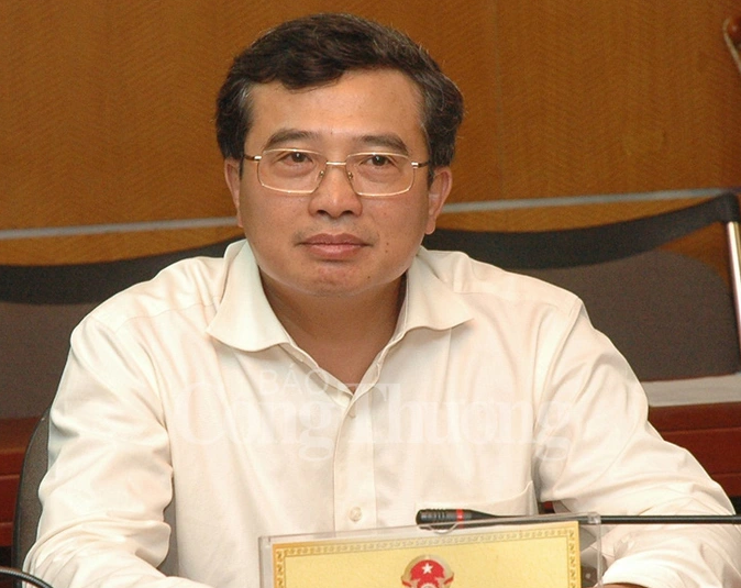 Trong quá trình công tác, ông Vượng thành đạt khi còn khá trẻ và thăng tiến nhanh trong lĩnh vực công thương. Điều đặc biệt nhất trong lý lịch công tác của ông Vượng là có 2 lần ngồi ghế thứ trưởng và từng làm chủ tịch các tập đoàn, tổng công ty lớn hàng đầu Việt Nam như EVN, PVN... 