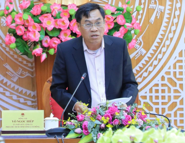 Ông Võ Ngọc Hiệp, 55 tuổi, quê tỉnh Quảng Ngãi, có trình độ đại học lâm nghiệp, cao cấp lý luận chính trị. 