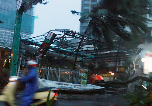 Sau tác động tàn phá của cơn Damrey (cơn bão số 12) tại Việt Nam, Liên Hợp Quốc đã thông qua khoản hỗ trợ bổ sung 4,21 triệu USD từ Quỹ Hỗ trợ Khẩn cấp Trung ương (CERF) để cứu trợ cho 150 nghìn người Việt Nam, trong đó, có gần 47 nghìn trẻ em tại 6 tỉnh bị ảnh hưởng bởi cơn bão này.