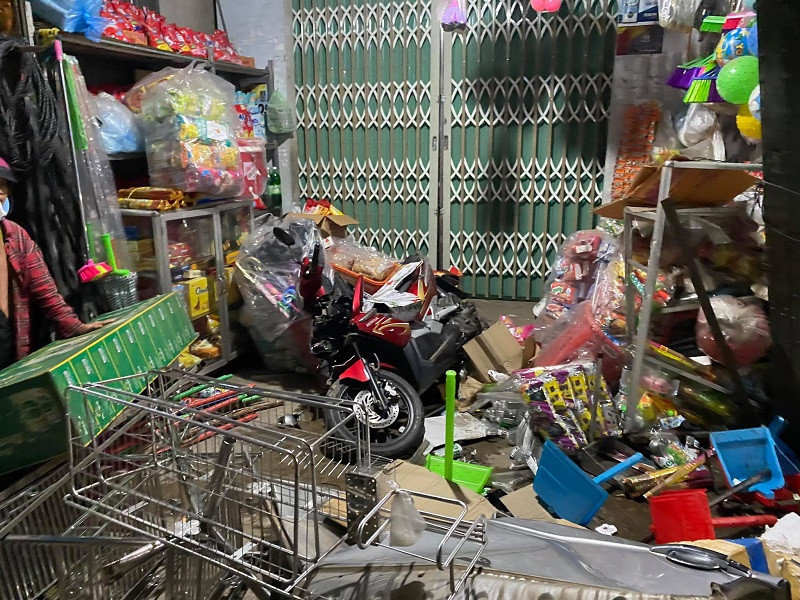 Hien truong vu hai o to lao vao nha dan khien 3 nguoi tu vong-Hinh-2