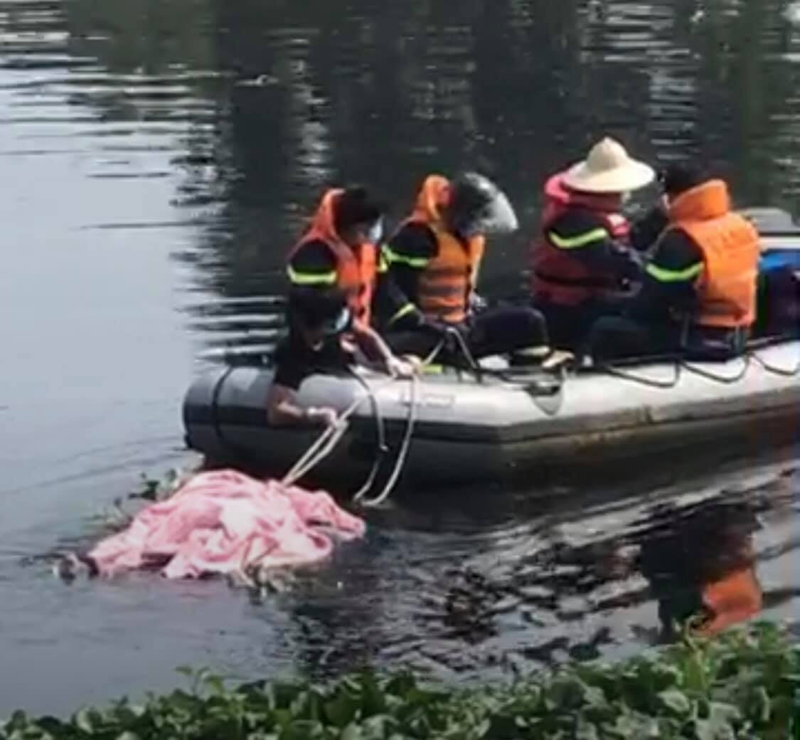 Trưa nay (27/9) cơ quan chức năng đã tìm thấy thi thể của nữ sinh Ngân hàng mất tích