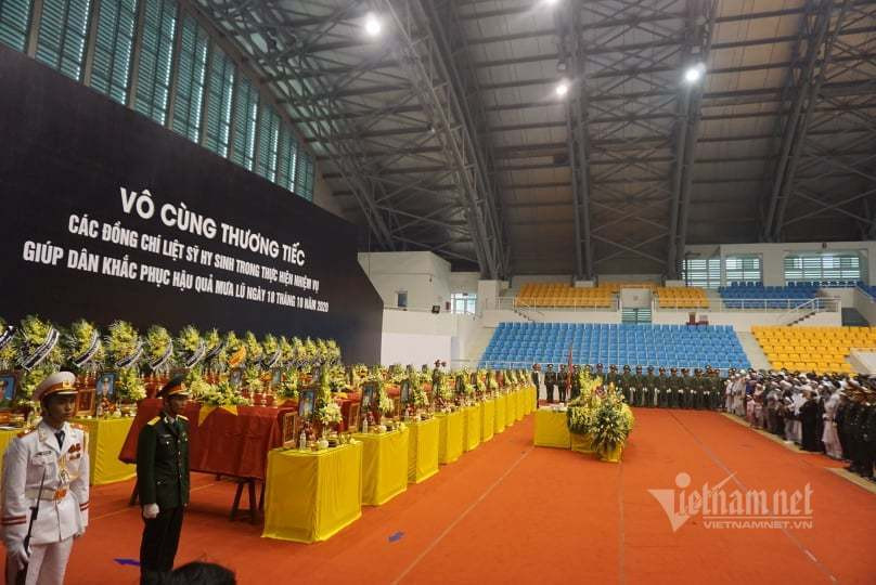 Tien dua 22 can bo, chien si hy sinh o Quang Tri-Hinh-17