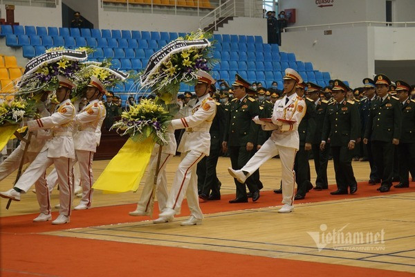 Tien dua 22 can bo, chien si hy sinh o Quang Tri-Hinh-2