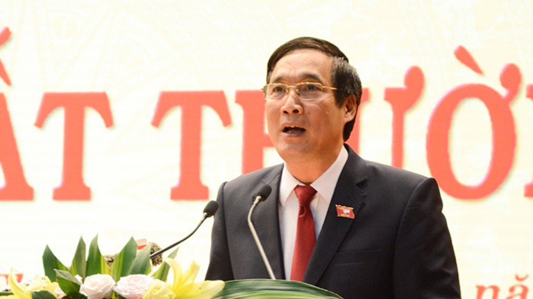 Ông từng giữ nhiều chức vụ ở Phú Thọ như Chủ tịch UBND Huyện Thanh Ba; Giám đốc Sở Tài chính; Chủ nhiệm Ủy ban Kiểm tra Tỉnh ủy. Ông làm Phó bí thư thường trực Tỉnh ủy từ 2010, đến 2015 làm Chủ tịch HĐND tỉnh. 