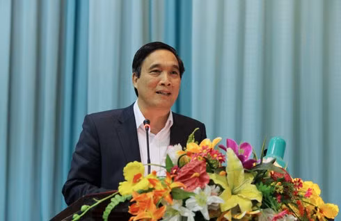 Với số phiếu tín nhiệm cao, 15 người được bầu vào Ban Thường vụ Tỉnh uỷ nhiệm kỳ 2020-2025. Ông Bùi Minh Châu, Bí thư Tỉnh ủy Phú Thọ khóa XVIII tái đắc cử Bí thư Tỉnh ủy khóa XIX, nhiệm kỳ 2020-2025 với số phiếu 53/53, đạt tỷ lệ 100%. 