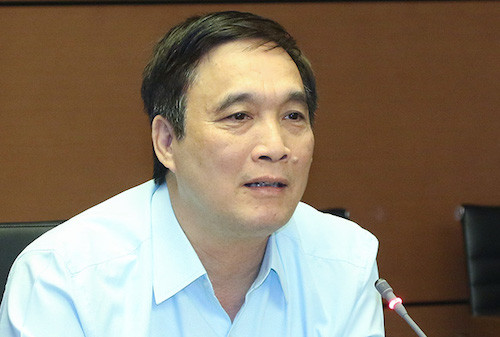 Ông Bùi Minh Châu 59 tuổi, quê Việt Trì, Phú Thọ; thạc sĩ Quản trị kinh doanh.