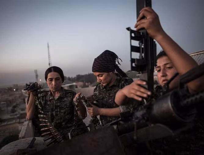 Trước sự leo thang của Thổ Nhĩ Kỳ, những nữ chiến binh người Kurd lại tiếp tục cầm súng để bảo vệ quê hương họ.