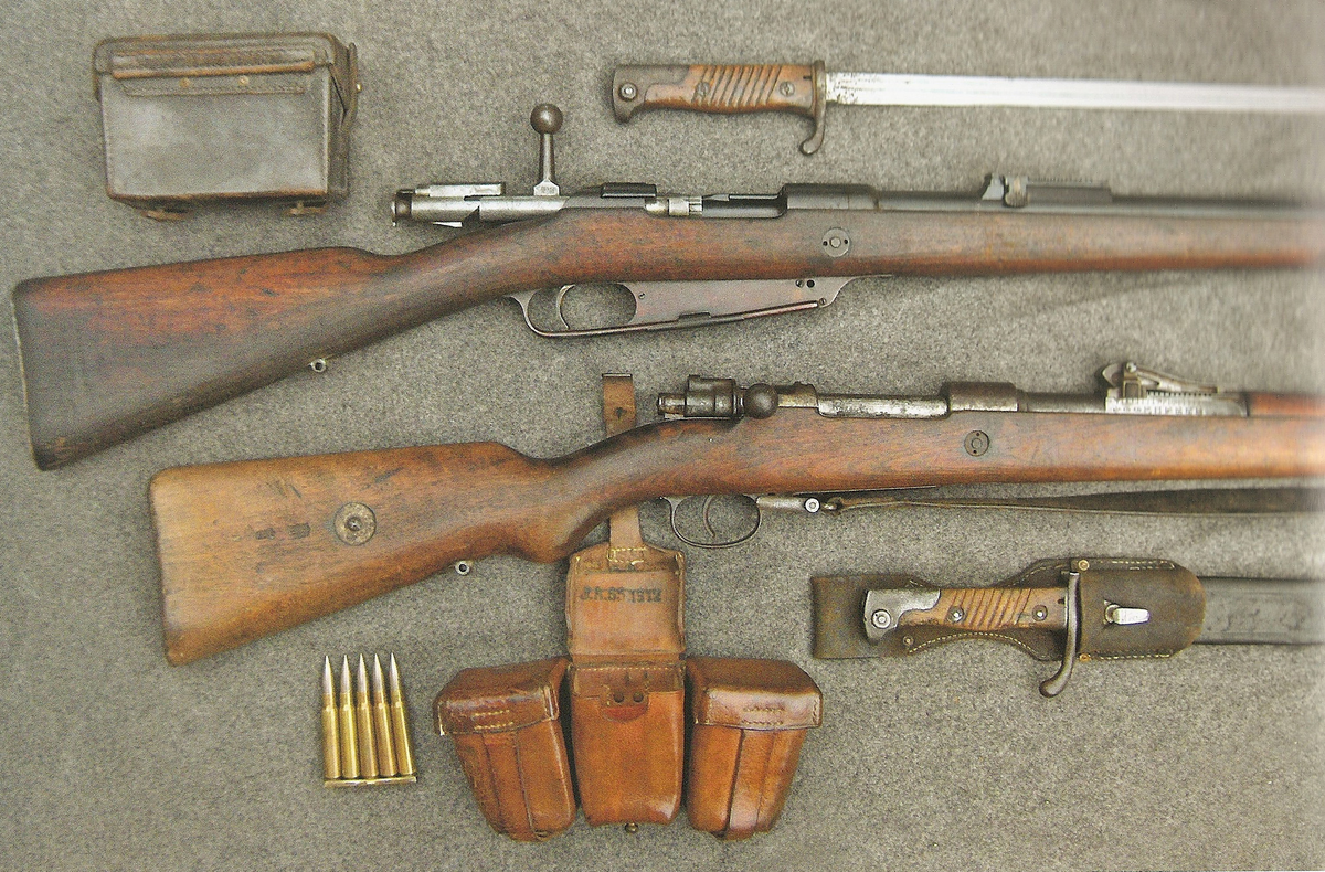 Về lai lịch của mẫu súng trường này ở Việt Nam thì nhiều khả năng nó là một trong nhiều vũ khí do các nước XHCN viện trợ cho ta trong Kháng chiến chống Pháp. Ngoài ra, súng trường Gewehr 98 cũng khá phổ biến ở châu Á khi đây là vũ khí chính của quân đội Tưởng Giới Thạch trong giai đoạn đầu Chiến tranh Thế giới thứ 2.