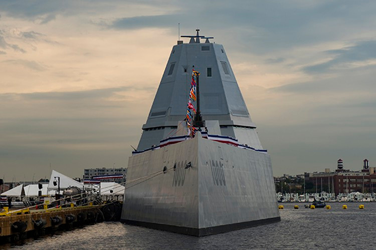 Với 80 tên lửa trực chiến, chúng đánh dấu là khu trục hạm có số tên lửa trực chiến nhiều nhất trên thế giới.