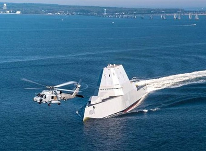 Theo giá công bố, mỗi chiếc khu trục hạm lớp Zumwalt có giá lên tới 4,24 tỷ USD.