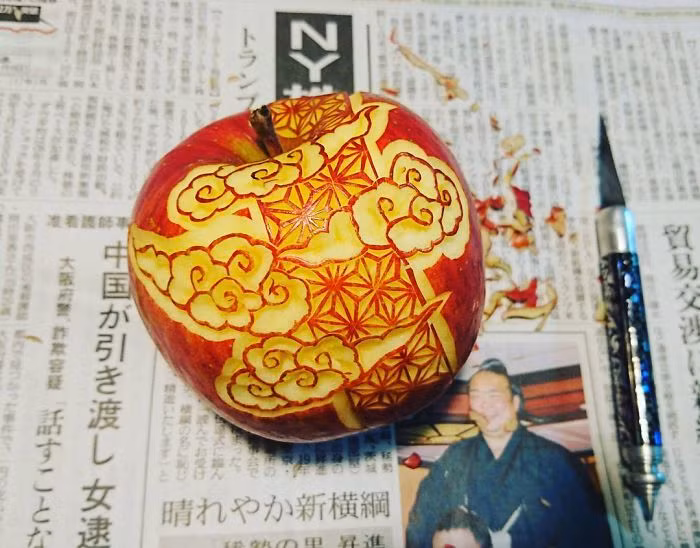 Theo thông tin đăng tải, nghệ sĩ Gaku ăn hết những tác phẩm kỳ công của mình sau khi chụp lại ảnh để kỷ niệm. (Nguồn Bored Panda)