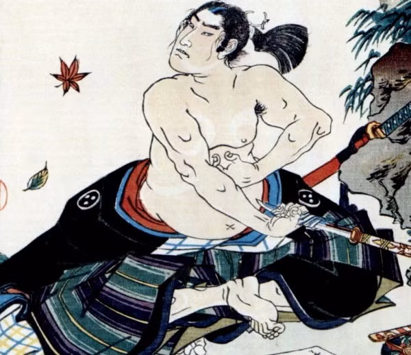 Mổ bụng, đây là hình thức tra tấn kiểu man rợ. Người hành quyết sẽ mổ bụng nạn nhân, lôi ra từng bộ phận nội tạng trong cơ thể. Thường thì tim và phổi sẽ được lôi ra sau cùng để giữ nạn nhân sống lâu nhất có thể. (Theo Emgn)