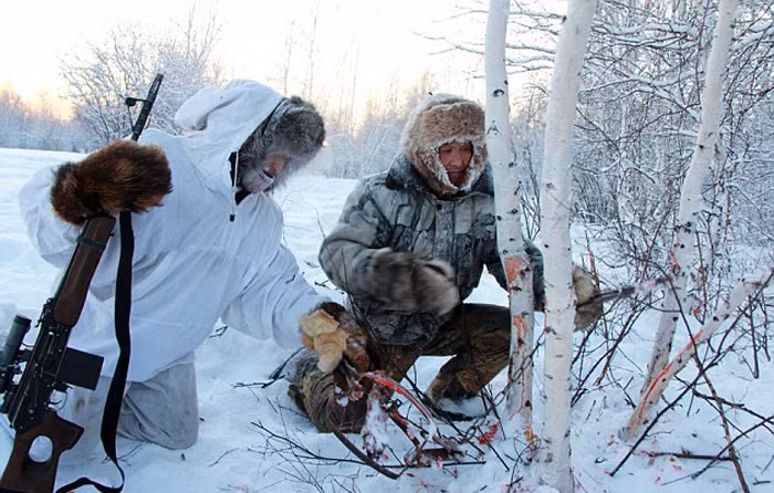 Du khách sẽ phải trả thêm khoảng 4200 bảng Anh tiền ăn ở và đi lại. Nếu du khách săn bắn các loài động vật khác, họ sẽ bị phạt khoảng 16.500 bảng Anh. (Nguồn Sina)