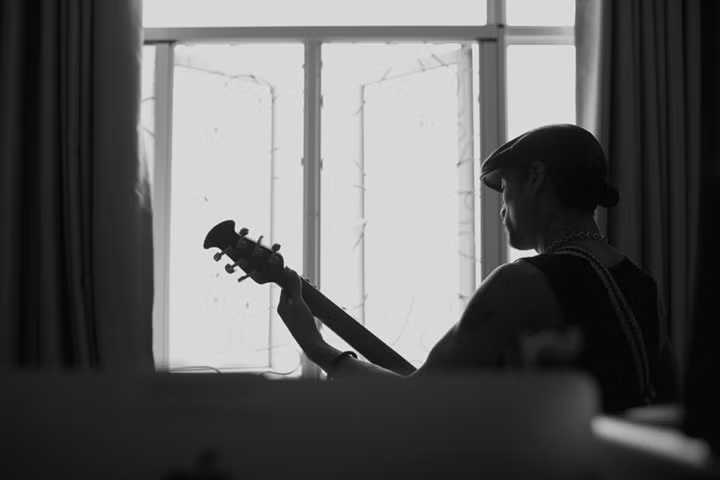 Có lẽ sau khoảng thời gian tham gia "Bố ơi mình đi đâu thế", Phạm Anh Khoa cảm nhận trọn vẹn nhất tình cảm gia đình mà bao lâu nay anh luôn xếp thứ tự sau công việc.