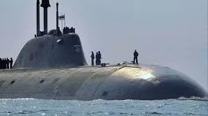 Theo Sputnik, Cục Thiết kế Kỹ thuật Hàng hải Trung ương Rubin của Nga hiện đang thiết kế chế tạo tàu ngầm hạt nhân chiến lược thế hệ mới có tên là Arktur. Theo ông Andrey Baranov, Phó Tổng Giám đốc Rubin, trong tương lai, các tàu ngầm hạt nhân chiến lược của Nga sẽ giảm kích thước so với những tàu ngầm hạt nhân hiện có, nhưng sẽ mang theo số lượng vũ khí và phương tiện tác chiến không người lái ở mức tối đa.