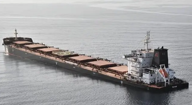 Vụ việc cuối cùng được biết đến xảy ra vào ngày 12/6 vừa qua, khi lực lượng Houthi tấn công tàu chở hàng M/V Tutor treo cờ Liberia nhưng thuộc sở hữu của Hy Lạp. Theo video được công bố, một chiếc xuồng cảm tử không người lái mang theo bom đã đâm vào đuôi tàu Tutor, khiến nó không thể di chuyển. Sau đó, một chiếc xuồng cảm tử không người lái khác khác tấn công vào phần trung tâm của thân tàu, khiến mục tiêu bị ngập nước.