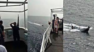 Chiếc xuồng cảm tử không người lái tham gia vụ tấn công tàu chở hàng ngày 12/6 được thiết kết hết sức đơn giản và được trang bị “hình nộm” để mô phỏng thủy thủ đoàn. Người ta tin rằng, lực lượng Houthis đang trang bị cho những chiếc tàu này hệ thống điều khiển từ xa. Trên tàu có camera để lái và hướng lái, thiết bị định vị và liên lạc có khả năng liên lạc trực tiếp hai chiều. Các đặc tính của hệ thống vô tuyến điện tử không ngừng được cải thiện.