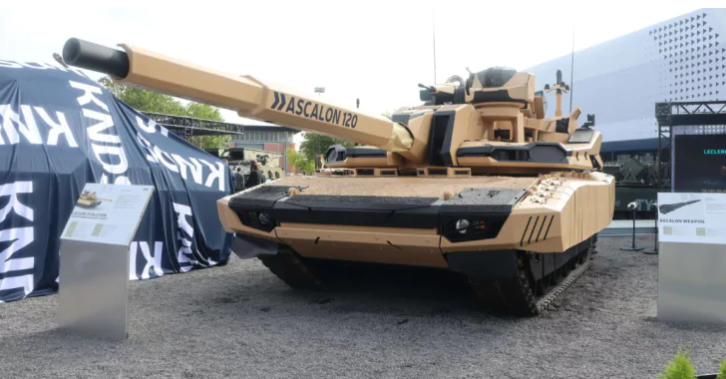 Hệ thống bảo vệ chủ động (APS) tăng cường khả năng bảo vệ trước các mối đe dọa tiềm tàng và hệ thống lọc CBRN (hóa học, sinh học, X quang và hạt nhân) đảm bảo an toàn cho phi hành đoàn trong môi trường thù địch.