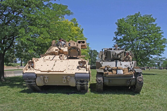  Xe chiến đấu bộ binh M2A2 Bradley ODS SA ban đầu được coi là phương tiện hỗ trợ bộ binh có năng lực cao. Chúng được trang bị vũ khí mạnh mẽ và hệ thống điều khiển hỏa lực tiên tiến. Tuy nhiên, qua nhiều năm vận hành và hiện đại hóa, thiết bị này đã mắc phải những nhược điểm đáng kể, trong đó nổi bật là trọng lượng nặng.