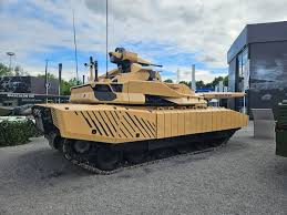 Leclerc Evolution hiện đang được phát triển và KNDS tập trung vào việc cải tiến các hệ thống được sử dụng trong xe tăng và tích hợp những tiến bộ công nghệ mới nhất. Đồng thời, triển vọng phát triển của dự án Leclerc Evolution vẫn còn mơ hồ bởi theo Bộ chỉ huy Quân đội Pháp, xe tăng hiện không phải là ưu tiên hàng đầu.