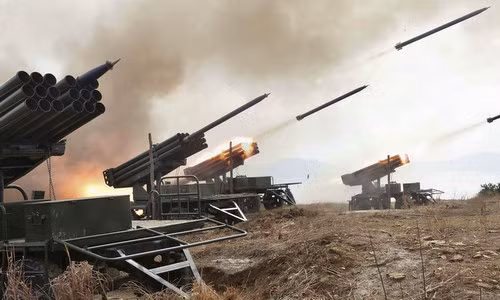 Hầu hết pháo tự hành đều được trang bị pháo cỡ nòng 122 hoặc 152 mm. Vài năm trước, hệ thống 155mm lần đầu tiên được giới thiệu, có lẽ là dựa trên một dự án tương tự của Trung Quốc.