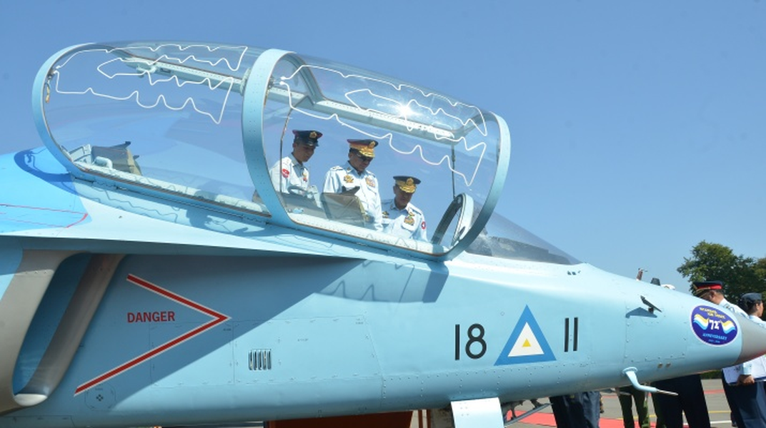 Tổng giám đốc UAC - ông Yury Slyusar khẳng định Yak-130 giữ vai trò quan trọng trong việc huấn luyện thực hành đối với phi công của Lực lượng Hàng không Vũ trụ Nga, khi có thể mô phỏng thao tác của tiêm kích thế hệ 4+ và 5.