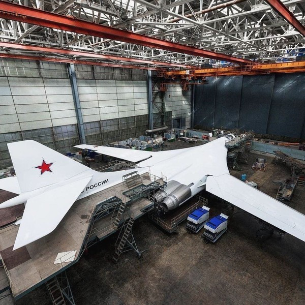 Bên trong nhà máy sản xuất hàng loạt oanh tạc cơ Tu-160M của Nga - Hình 11 Ben trong nha may san xuat hang loat oanh tac co Tu-160M cua Nga-Hinh-11
