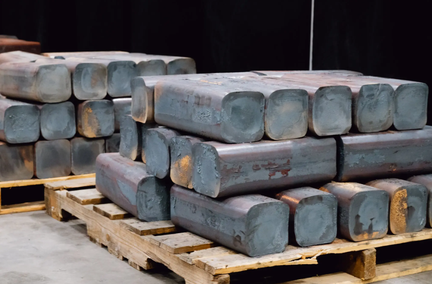 Ben trong nha may san xuat dan phao cho Ukraine cua My-Hinh-7