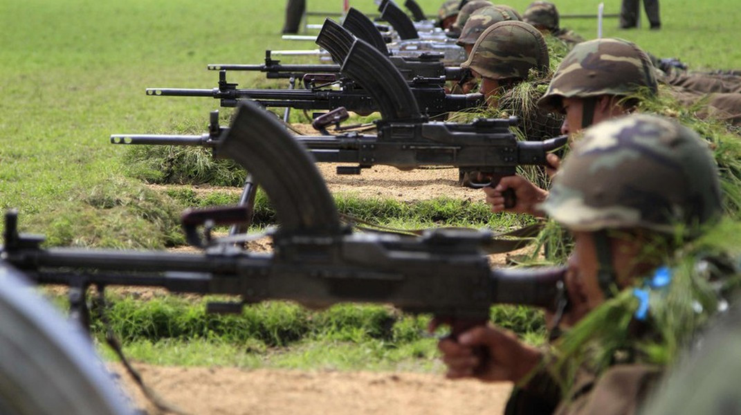 Chiều dài của Type-73 là 1.190mm, chiều dài nòng 608mm.