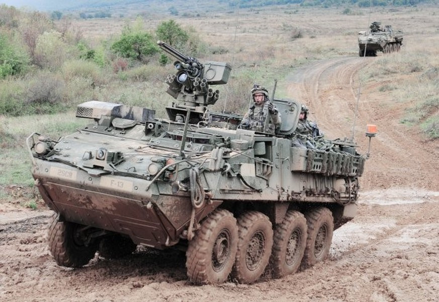 Đây là dòng xe chiến đấu bộ binh (IFV) do Mỹ sản xuất, được trang bị pháo 30, 40 và 105 mm tùy biến thể cùng súng máy 12,7 và 7,62 mm. Nó có vận tốc tối đa 97 km/h, tầm hoạt động 500 km, có thể di chuyển tốt trên tuyết, bùn hoặc cát.