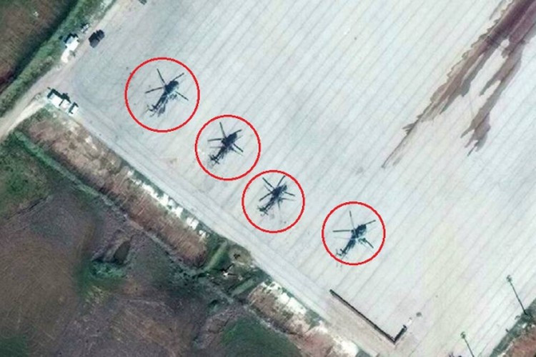 Theo báo chí Mỹ, căn cứ không quân mới thiết lập của Nga nằm ở thành phố Kamyshly, sân bay quân sự này đã được chuẩn bị cho việc tiếp nhận máy bay chiến đấu cánh cố định cũng như trực thăng.