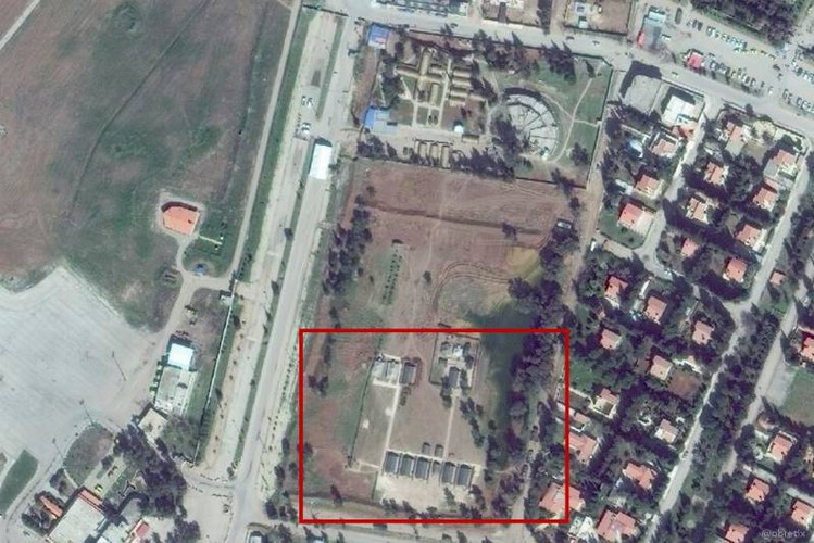 Ngoài ra có báo cáo rằng các hệ thống phòng không Tor-M2U cũng đã được triển khai, cho thấy Nga đã chuẩn bị trong trường hợp xảy ra bất kỳ cuộc tấn công nào từ bên ngoài, bất chấp đối phương sử dụng loại vũ khí gì đi nữa.