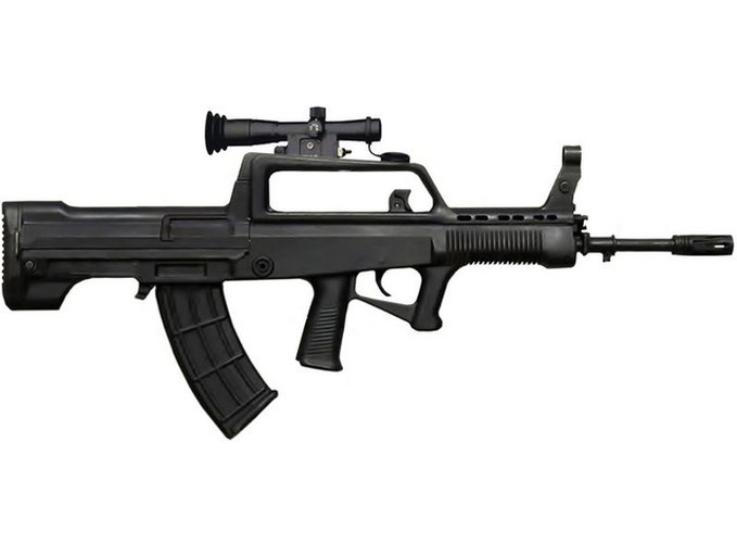 Tuy nhiên khi hoạt động, dòng súng này đã không đạt hiệu quả tác chiến như mong đợi, người lính thì phàn nàn về thiết kế của khẩu súng này khiến họ không dễ dàng tác chiến như thiết kế truyền thống.