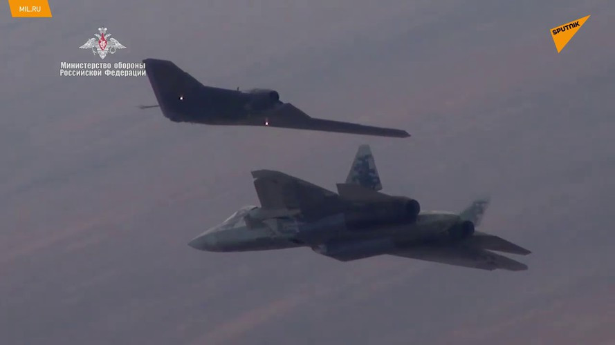 Giới quân sự Nga hẳn cũng chẳng mạo hiểm đưa chiếc UAV Okhotnik tới Syria để tác chiến, nhất là khi hoàn cảnh chiến trường không yêu cầu cấp thiết đến vậy.