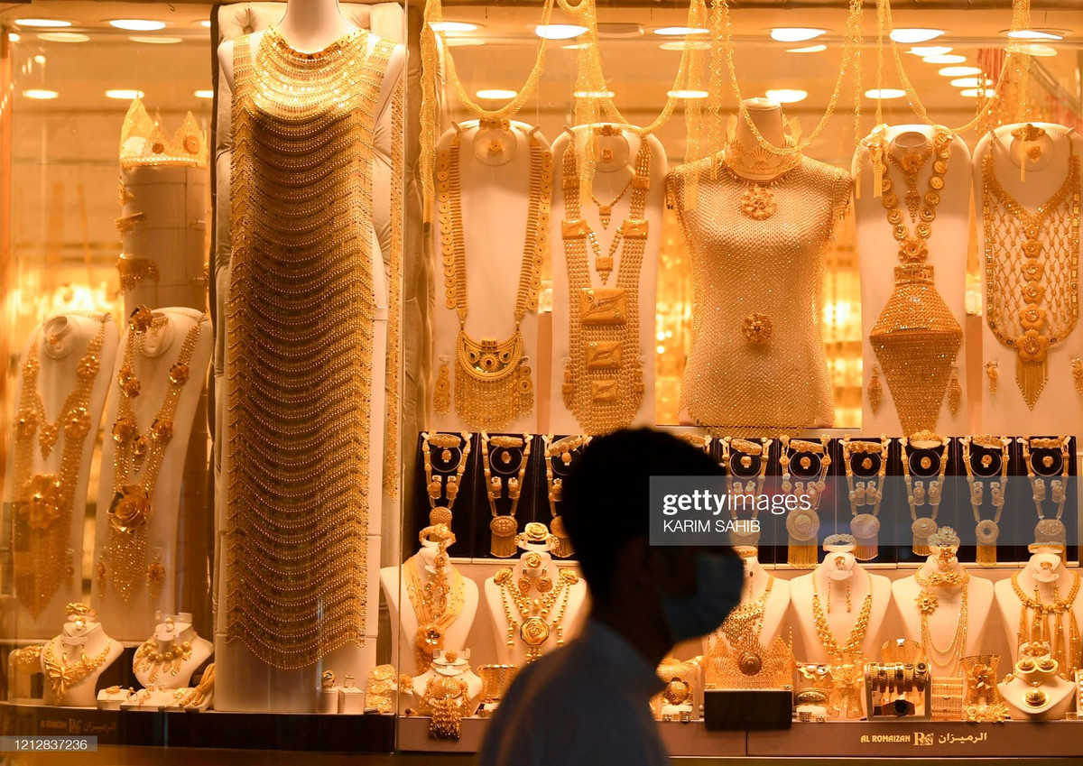 Được thành lập từ những năm 1900, khu chợ có tuổi đời cả trăm năm tuổi này được đánh giá là nơi tốt nhất để mua vàng ở UAE.