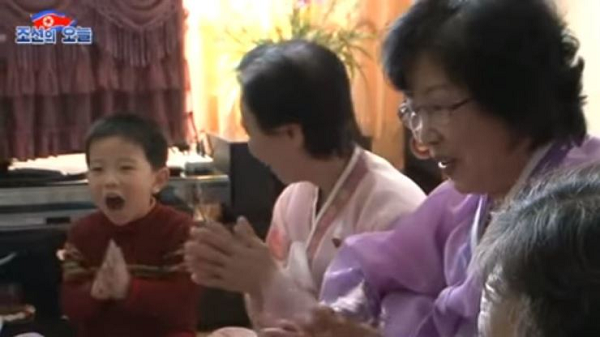 Tết Nguyên đán hay Seollal, là một trong trong 3 dịp Tết quan trọng ở Triều Tiên, bên cạnh Tết Dương lịch và Tết Chủ thể (Juche).