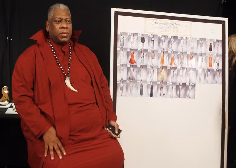 André Leon Talley, 73 tuổi, qua đời hồi tháng 1, từng đảm nhận vị trí giám đốc sáng tạo và tổng biên tập của tạp chí thời trang Vogue Mỹ. Ông đồng thời cũng là gương mặt quen thuộc tại các sàn diễn thời trang ở New York, Paris, London và Milan trong suốt hơn 25 năm.