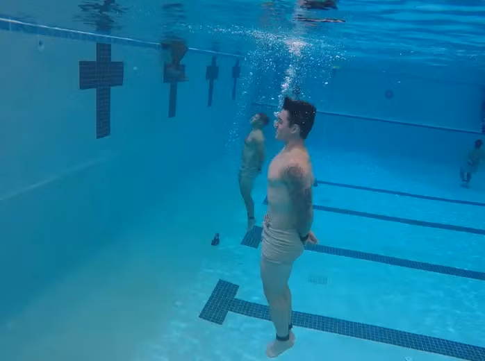 Khac nghiet khoa hoc duoi nuoc cua Luc luong Dac nhiem Hoa Ky