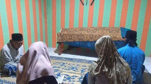 Tin con se song lai, bo me lam dieu dang so suot hai thang