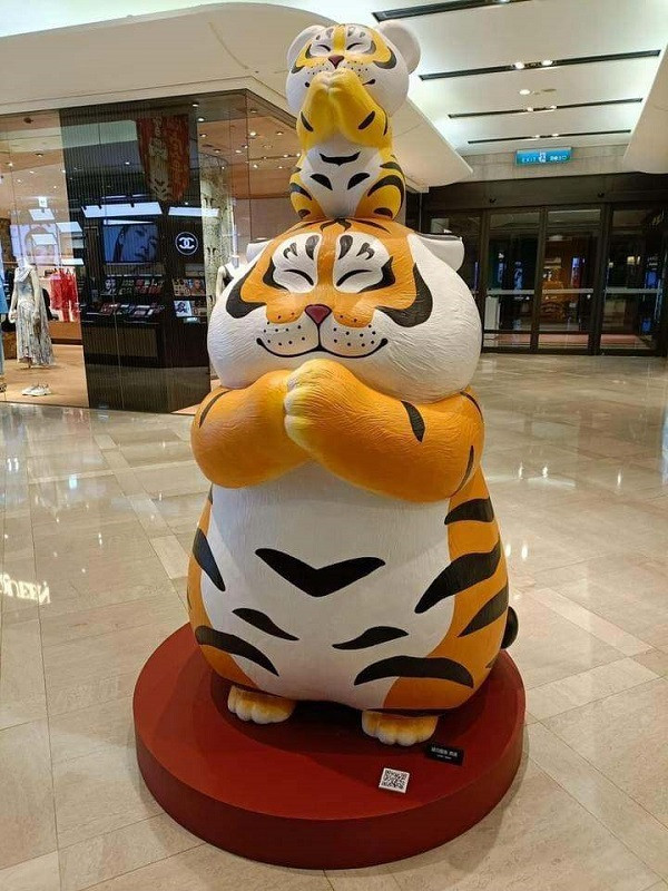 ...nhưng có vẻ bớt "hờn hỗi" hơn.