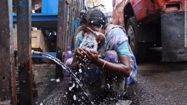 Tuy nhiên, các chuyên gia cho rằng cuộc khủng hoảng khí hậu sẽ gây ra các đợt nắng nóng thường xuyên hơn và kéo dài hơn.
