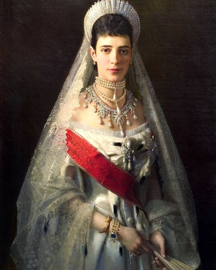 Công chúa Đan Mạch Marie Sophie Frederikke Dagmar sau khi lấy chồng thì sử dụng tên tiếng Nga Maria Feodorovna, là Hoàng hậu của Đế quốc Nga trong vai trò vợ của Hoàng đế Alexander III, vị Hoàng đế, hay Sa hoàng áp chót của đế quốc Nga.