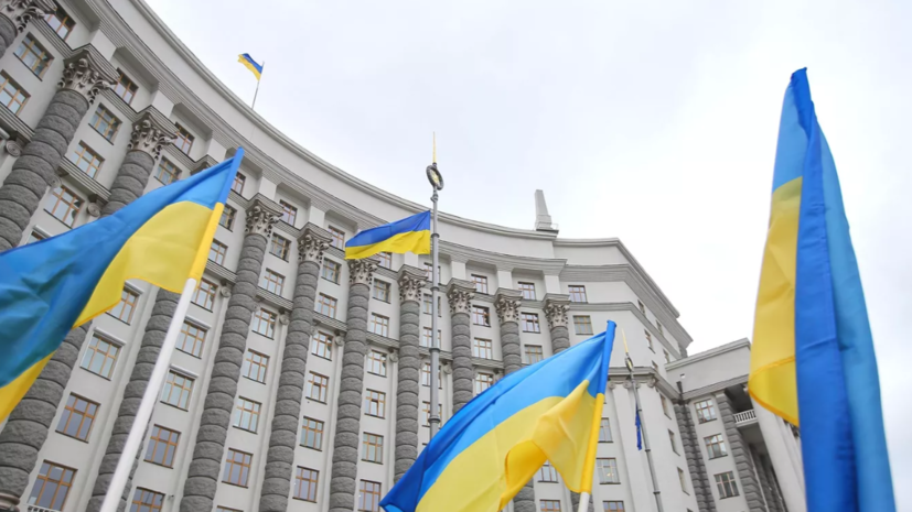 Bộ Chính sách Xã hội Ukraine mô tả Sergeeva "tích cực tham gia vào các hoạt động công cộng", giúp đỡ trẻ em khuyết tật, trẻ mồ côi và người già neo đơn.