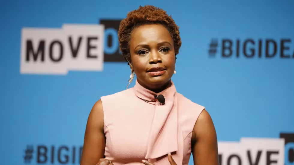 Jean-Pierre sinh ra ở Martinique, tốt nghiệp Học viện Công nghệ New York và nhận bằng Thạc sĩ tại Đại học Columbia.