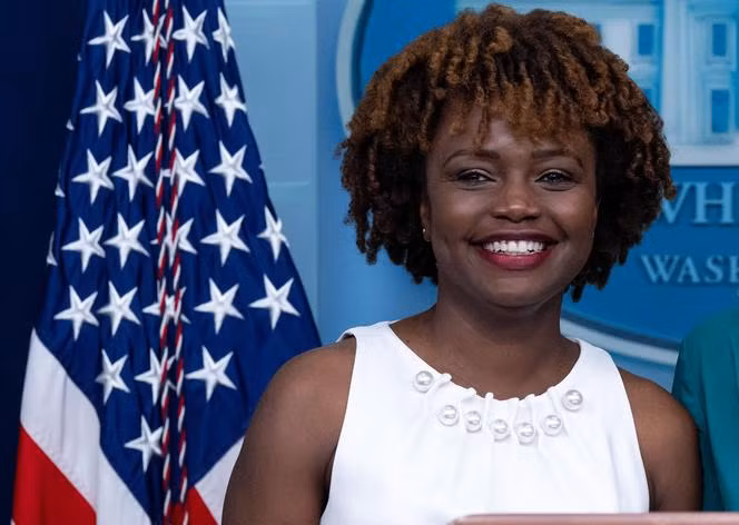 Chan dung nu thu ky bao chi da mau dau tien cua Nha Trang