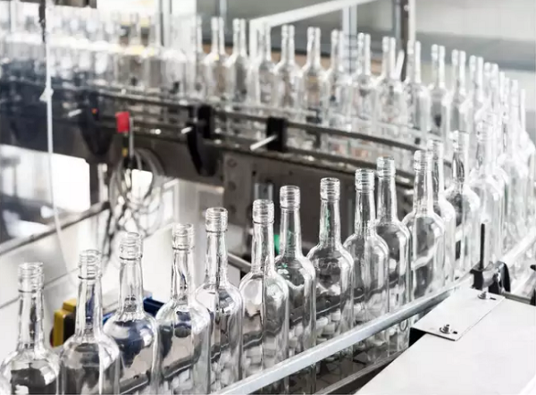 Thời Trung cổ, rượu chưng cất như Vodka được sử dụng chủ yếu cho mục đích y học,...