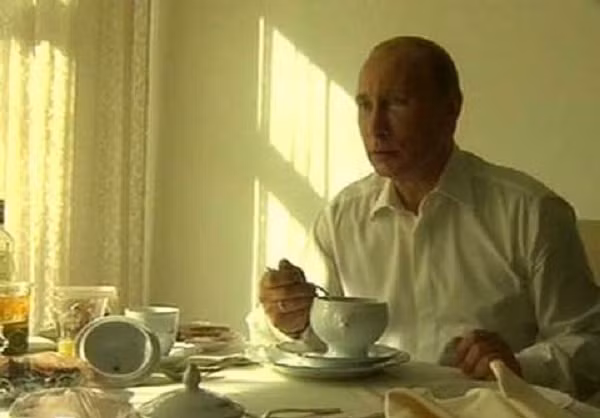 Bữa sáng của Tổng thống Putin khá đơn giản nhưng phải luôn đảm bảo độ tươi ngon.