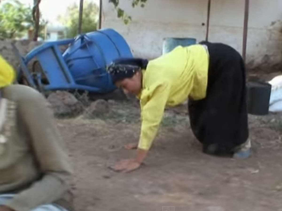 Tuy nhiên, sau một thời gian quan sát họ mới phát hiện đó thực sự là cách đi lại của người dân nơi đây.